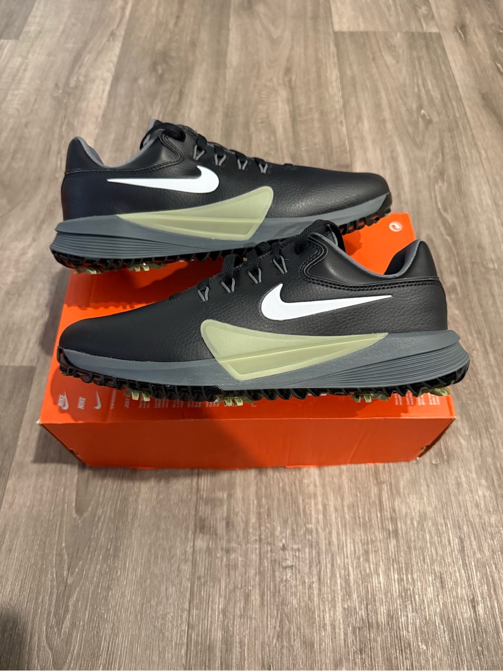 Nike Victory Pro 4 size 11 new with Nike cutoff box lid Golf